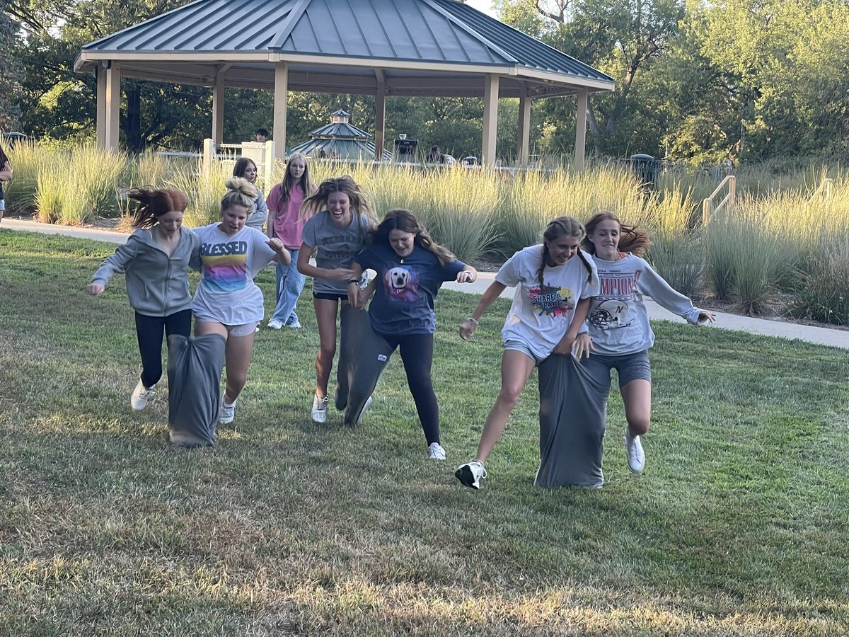aurora_fccla's tweet photo. Great night for our kickoff! It’s not too late to join! See Mrs. Hinrichs #aurorahuskies https://t.co/tp4odi4wa8