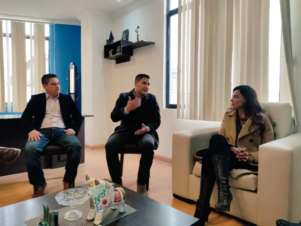 Gracias infinitas estimada <a href="/karina_alvarado/">Karina Marisol Alvarado Ríos</a>, gracias a todos quienes soñaron junto a nosotros los pucareños de tener la justicia al servicio de este pueblo. Hoy es una realidad. Hace mucho tiempo Pucará se lo merecía. <a href="/AzuayCJ/">Azuay CJ</a>