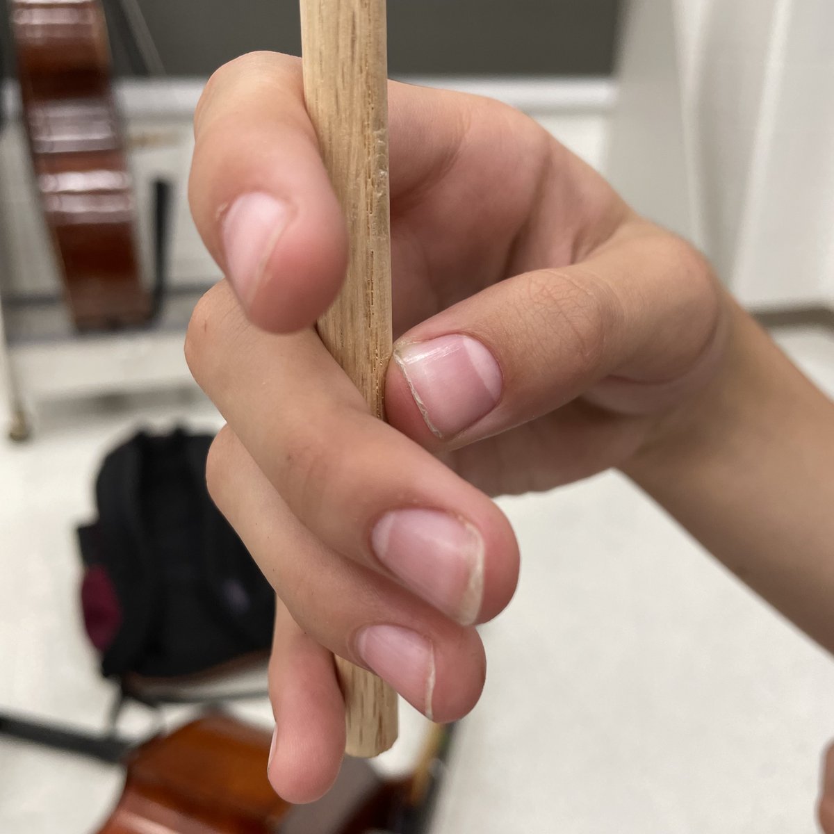 DowningMSOrch's tweet photo. It’s a bird…it’s a plane…it’s preparing our bowholds! Check out some of the amazing bowholds some of our beginner orchestra students have been working on!

Not featured: many other great bowhold!

#orchestra #bowhold #larrythellama #thumbbump #orchdork #progressnotperfection https://t.co/zrRowDkUN8