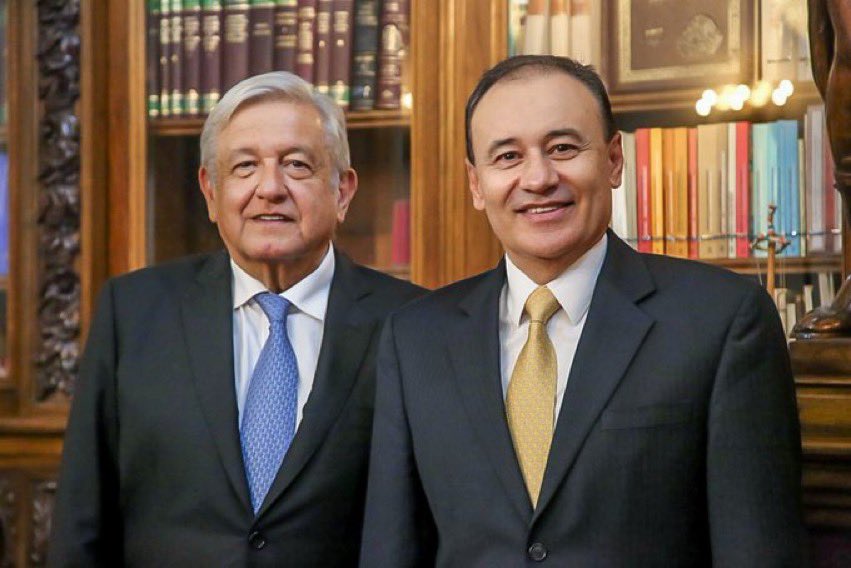 AlfonsoDurazo's tweet photo. Tuve una extraordinaria reunión con nuestro Presidente, @lopezobrador_, en Palacio Nacional. El Gobierno del Estado tendrá una participación en la empresa de Litio México, que se instalará en #Sonora, lo que representará una gran oportunidad de desarrollo económico y… 
1/2 https://t.co/KeSyDIsn7X