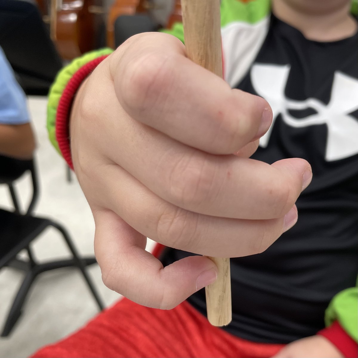 DowningMSOrch's tweet photo. It’s a bird…it’s a plane…it’s preparing our bowholds! Check out some of the amazing bowholds some of our beginner orchestra students have been working on!

Not featured: many other great bowhold!

#orchestra #bowhold #larrythellama #thumbbump #orchdork #progressnotperfection https://t.co/zrRowDkUN8