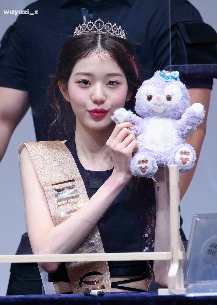 220828 애플뮤직  Her mouth is like a cherry. It looks good to kiss 😘😘
❌ 이차 변경
#IVE #JANGWONYOUNG #장원영 #WONYOUNG #아이브 #원영 
<a href="/IVE_twt/">IVE</a>