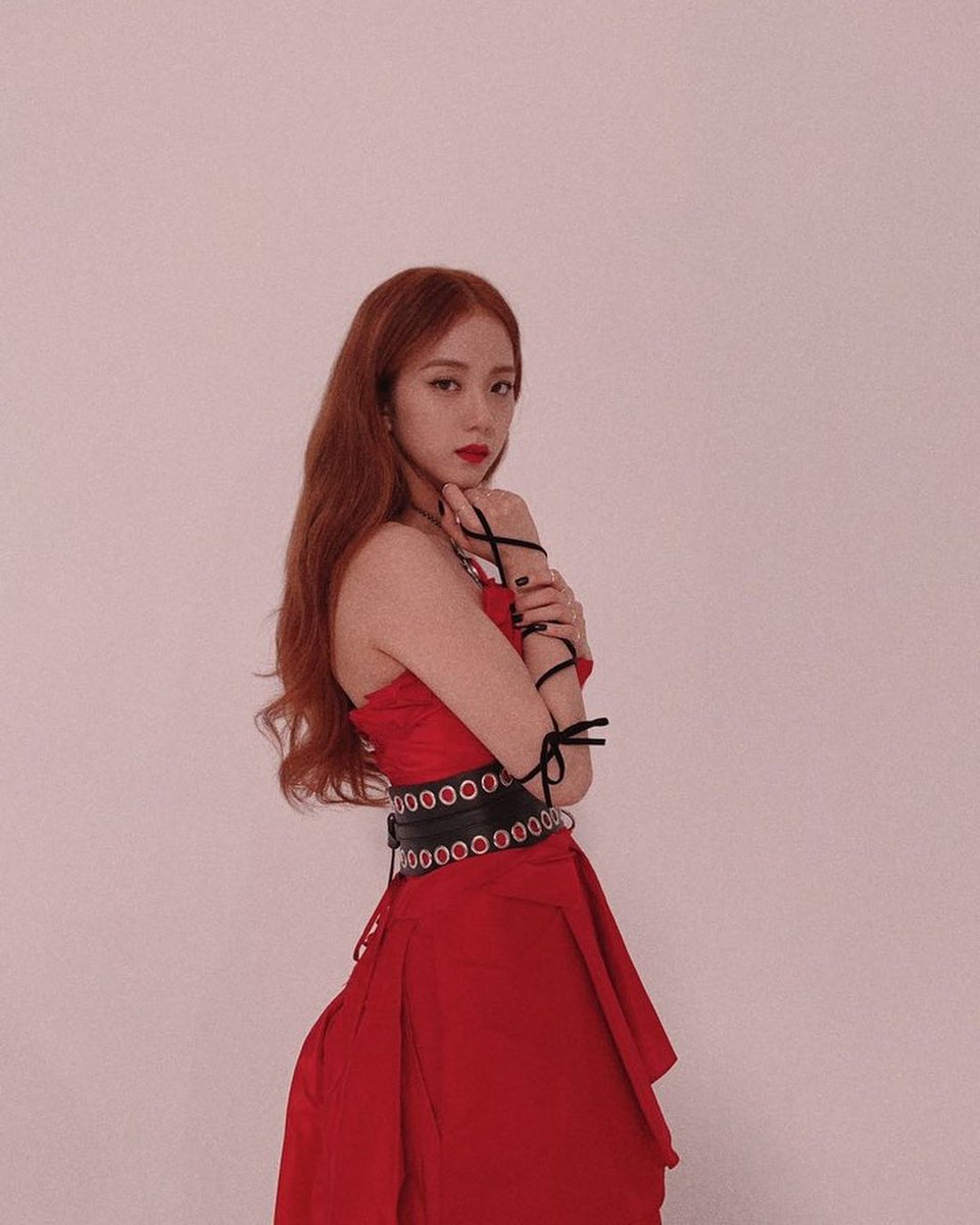 BOSSP1NK's tweet photo. hoy las muñequitas de @officiaI_bvndit  tienen su #𝑏vndit第三𝕣eturn, y pues me puse lo mas bonita que pude para asistir por supuesto a la #𝐜ool𖤐𝑓est, ya llevaba tiempo sin salir y por las pequeñas toco bañarse y salir de la cuevita!!

𓂅 𝘵𝘪𝘯𝘺 𝙩𝙞𝙜𝙚𝙧 #FEFI🐯 https://t.co/AARU40fyNb