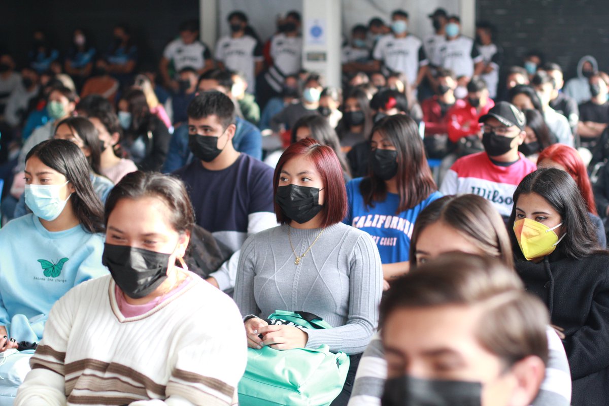 IUVUniversidad's tweet photo. ¡Bienvenidos a todos los estudiantes de la nueva generación de licenciaturas escolarizada!

Nos sentimos orgullosos de recibir a nuevos #AgentesDeCambio en un día lleno de actividades que despiertan el espíritu emprendedor, visionario y divertido que nos caracteriza. https://t.co/BwIj505OtF