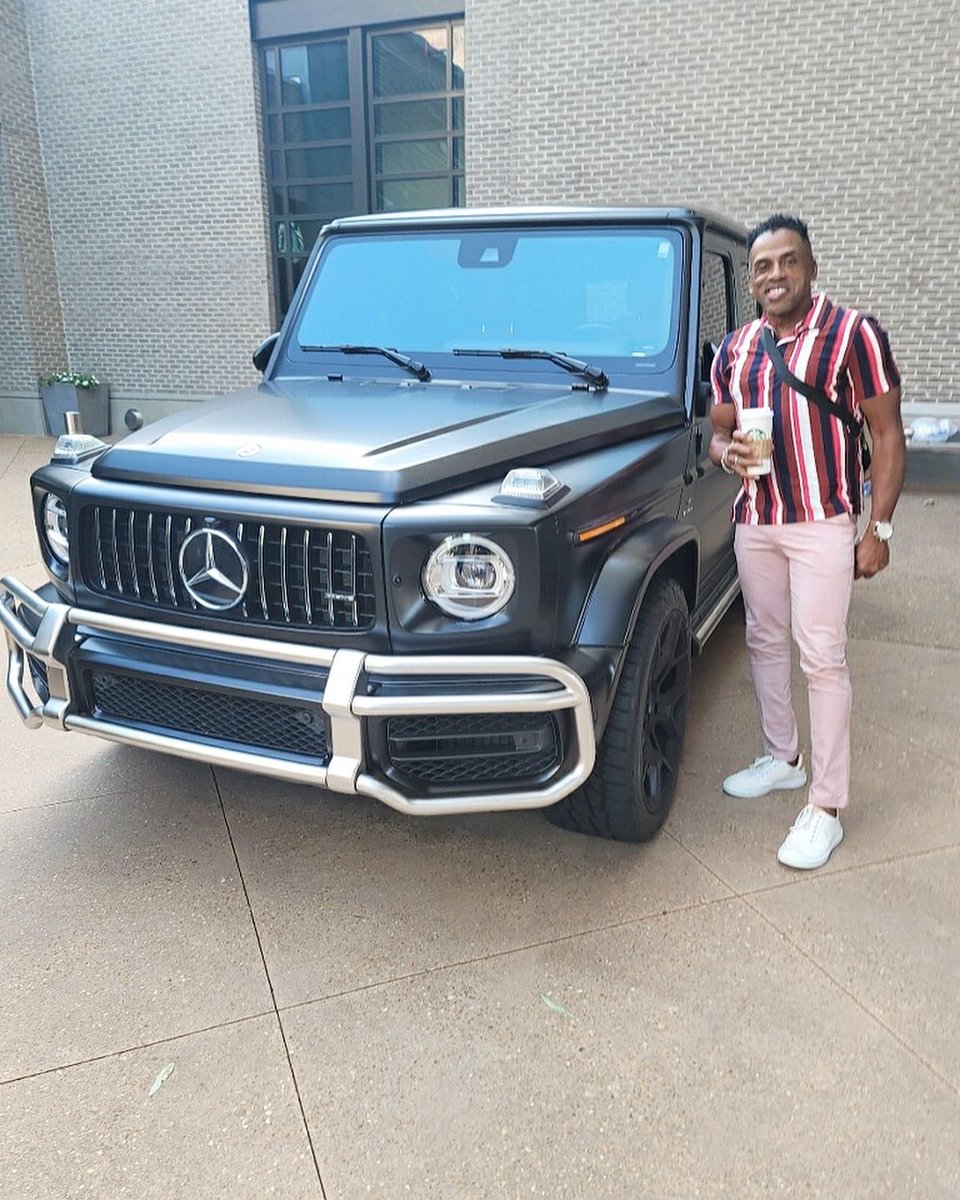 ETMerriweather's tweet photo. Style is good!!!! #clothingbrand #clothingstyle #dressthepart #lookthepart #expressmen #zara https://t.co/3ThMP3A2HH