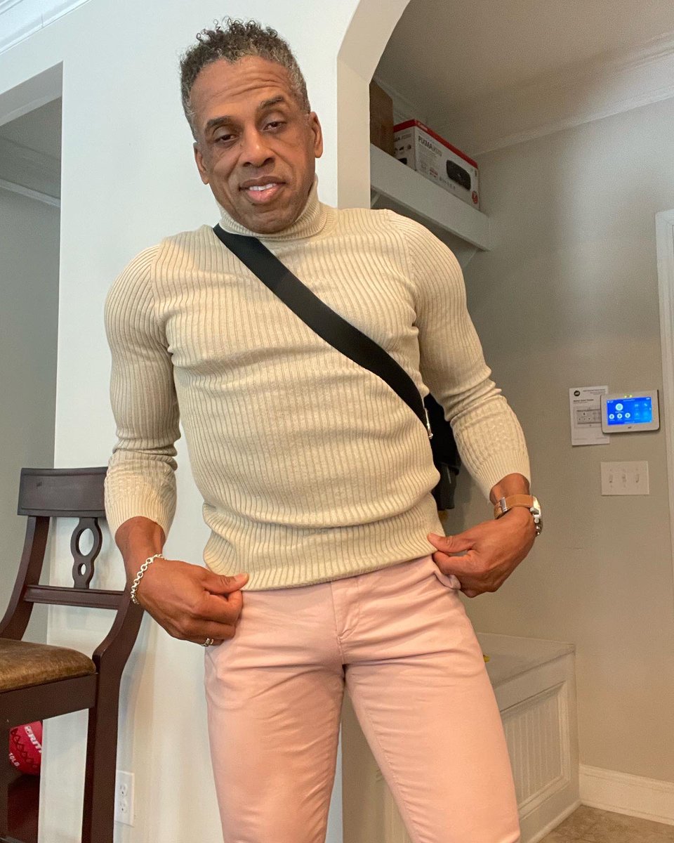 ETMerriweather's tweet photo. Style is good!!!! #clothingbrand #clothingstyle #dressthepart #lookthepart #expressmen #zara https://t.co/3ThMP3A2HH