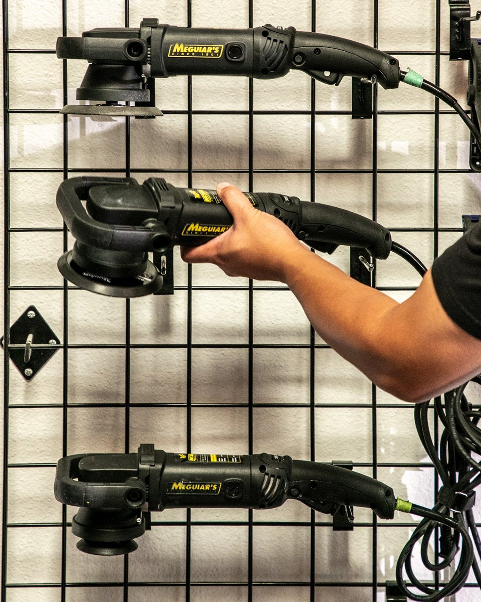 Meguiars's tweet photo. How do you take defect removal to the next level with M110 Ultra Pro Speed Compound?
By grabbing a DA Polisher! 🙌 
IG: @jerel.natividad

#mondaymotivation #meguiars #compound #procompound https://t.co/TcOE1x5dAb