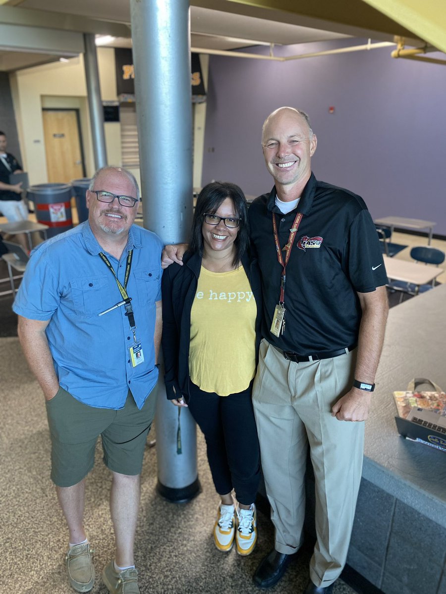 aliciafisch's tweet photo. Just over here keeping the F in Fun‼️ #middlemagic #plckickoff #collaboration #eccsleadstheway https://t.co/8XSr7XoyBb