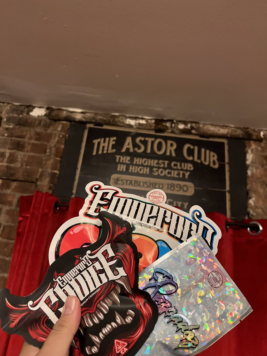 ChoiceEmperors's tweet photo. Thanks For Having Us @astorclubnyc You can Find Our She.E.O Strain Here! 🗽👑💨 https://t.co/Q4vhfFGsqD