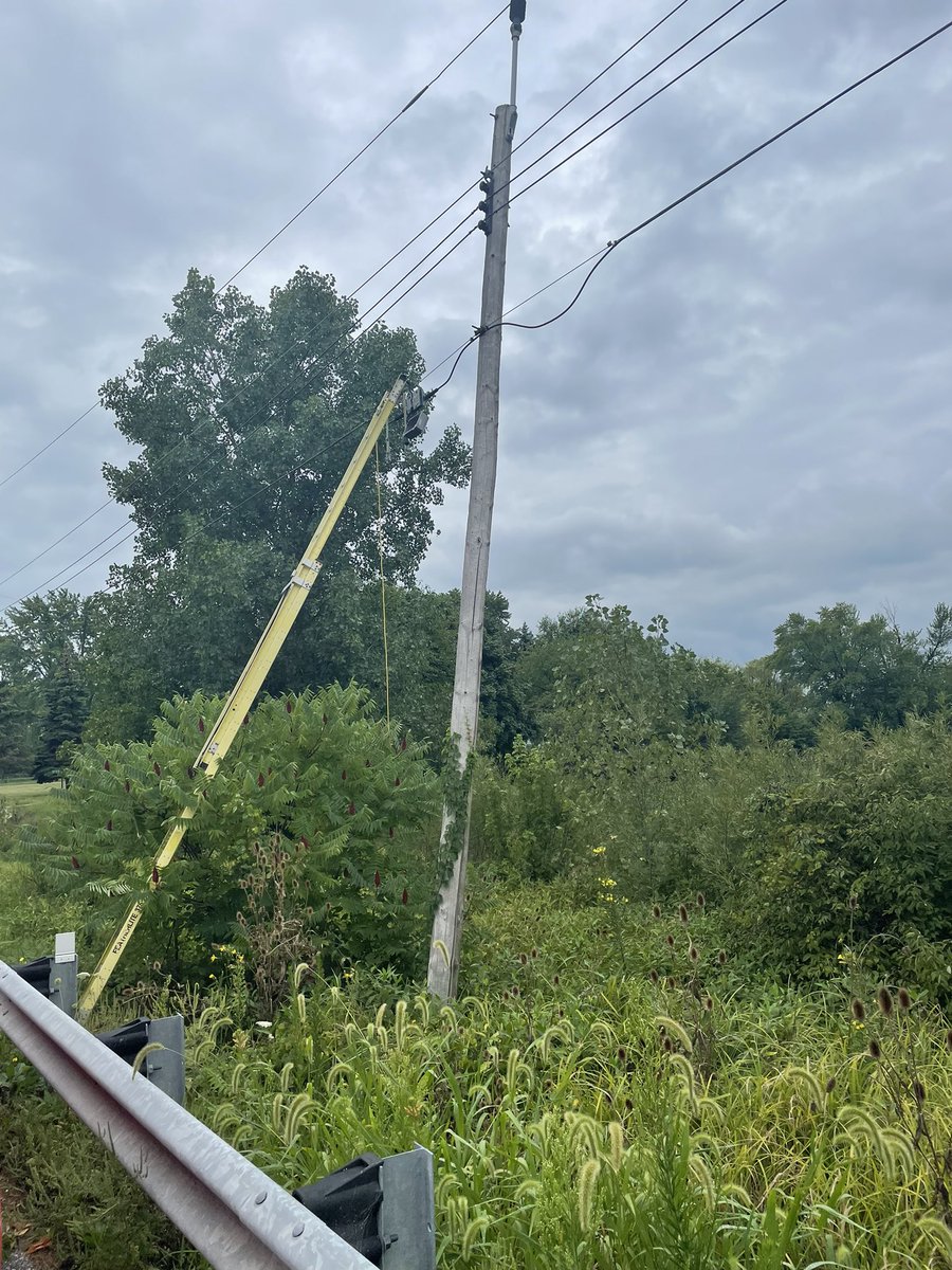 Today at work, guy up up on the steel. Pole snapped at the base.  I’m sure someone needed to launder his pants after that ride.  Thank god he was following safety protocols