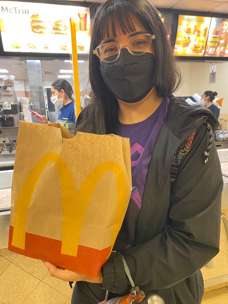 ElCalaDroide's tweet photo. Listos para el strum #McBitesForBitsX2 @McDonaldsMexico 
https://t.co/oCqOcn3RTx https://t.co/1gQPgXOLhy