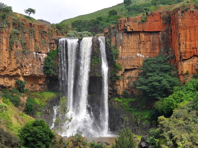 Elizemte's tweet image. Om op die Here te vertrou, beteken jy het vrede... al het jy nie al die antwoorde nie.