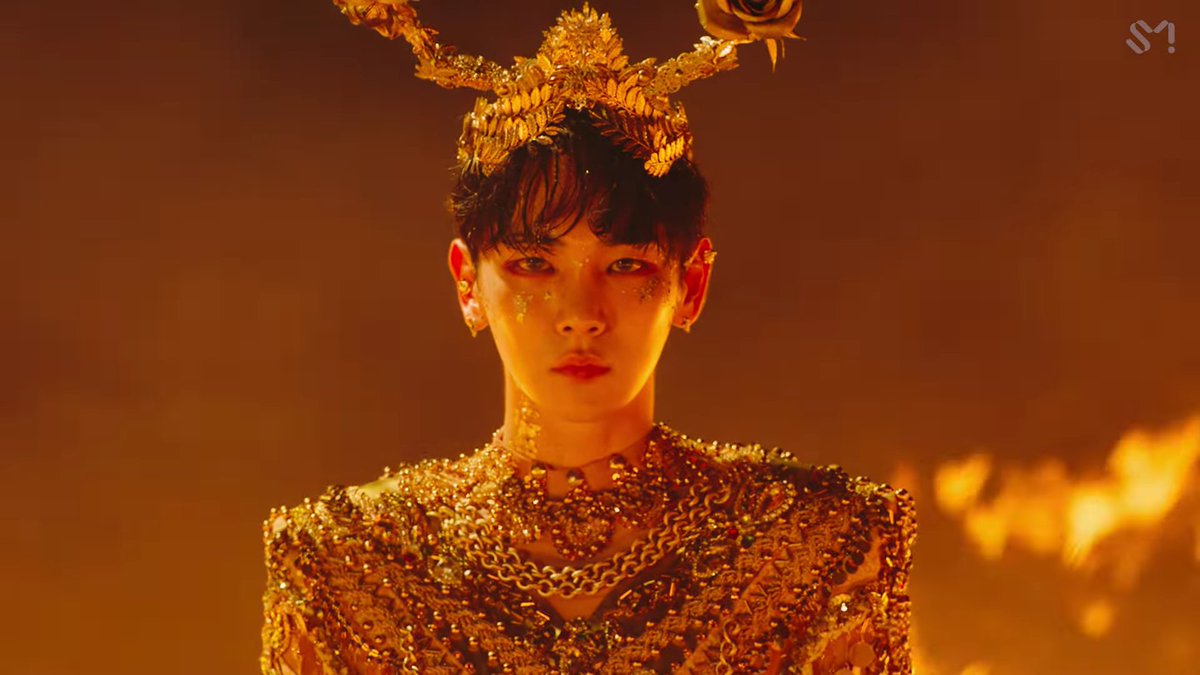 mariwaffles12's tweet photo. My beloved Kibum I am so happy with your second single #Gasoline the MV is total art: the costumes, the stages, his facial expressions, the music, EVERYTHING , thanks for the tremendous work the songs on the album are jewels #KEY_정규2집_가솔린_넣고_달 #키 #Gasoline_Key_is_back https://t.co/hSLcRhuQ6T