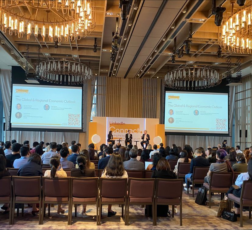 eicn_global's tweet image. Extremely delighted to share that our global chief economist, @baptist_simon was an expert panelist at #linkedinconnect last week and shared his insights on the global and regional economic outlook and how does that impact marketers and their decision making.

#LinkedIn #speaker