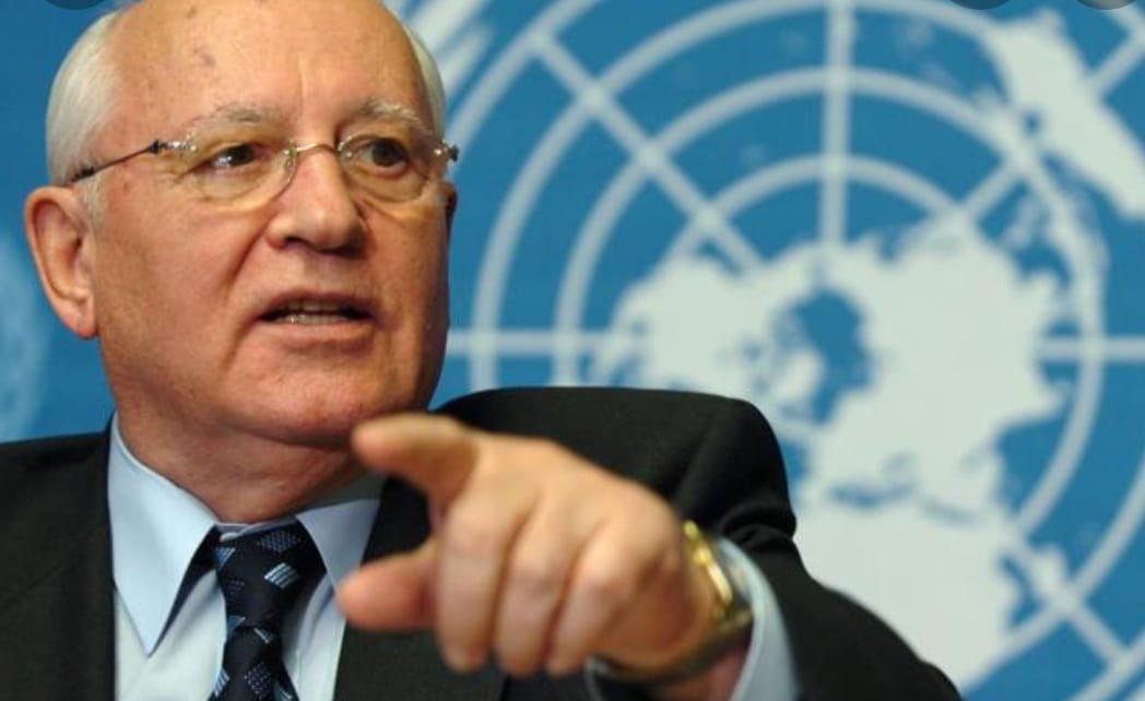 MastrocinqueAle's tweet image. Premio Nobel per la pace #MikhailGorbaciov è stato un un costruttore di libertà. Con la #perestrojka ha cambiato il destino dell'Unione Sovietica e ha spalancato le porte ad un'Europa inclusiva e democratica. Leader lungimirante e uomo di giustizia sociale. Scompare un gigante