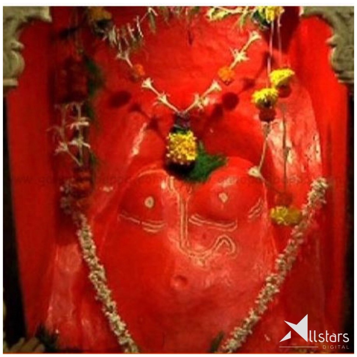 BackInTimeIndi1's tweet image. 400 years old Svayambhu Ganesha temple at the wonderful beach of #ganpatiphule #GaneshaChaturthi