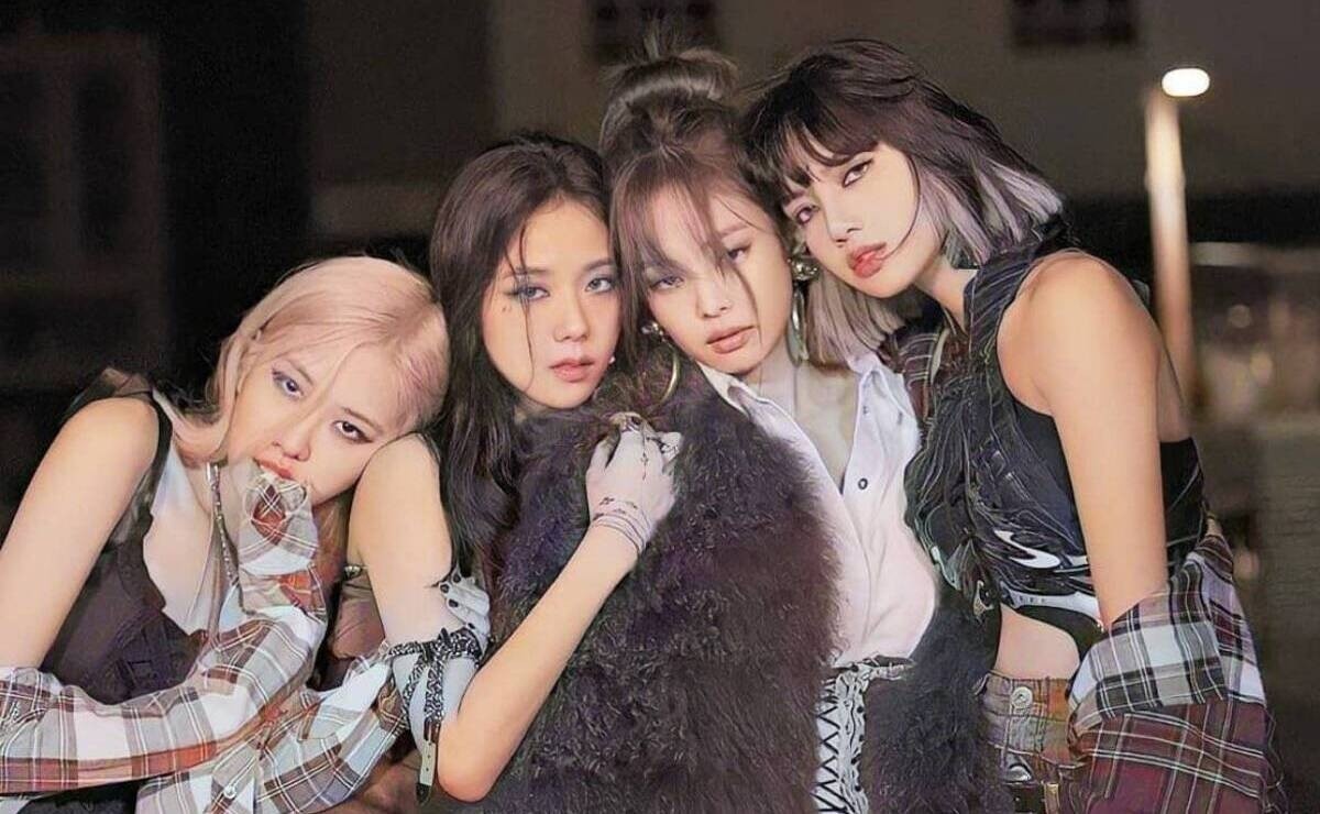jnk_muse's tweet photo. My love for them increases with each day. MY GIRLS DESERVE ALL THE LOVE IN THE WORLD 💗🖤
RESPECT FOR BLACKPINK
#RESPECTFORJENNIE
#RESPECTFORROSE
#RESPECTFORJISOO
#RESPECTFORLISA https://t.co/qDGtkpyPEu