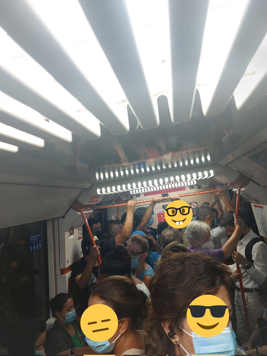 Crystyna_me's tweet photo. #metrodemadrid a las 7 de la mañana! Ya no hay hora punta para vosotros? A las 15h es igual! La gente sigue trabajando en agosto! @metro_madrid @SufridoresMetro https://t.co/Su8MYZXBYw