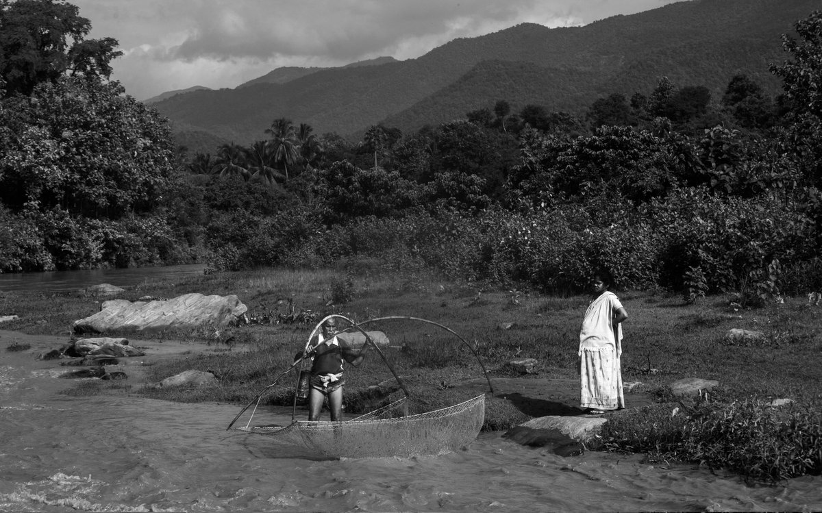 Some more frames from Aaraku....
Are you biker or backpacker ?
#BnW #Monochrome #BnW_Captures
#BnW_Mood #BWLovers #BnW_OfTheWorld
#Monochromatic #Irox_BW #IgersBnW
#Insta_Pick_BW #World_BnW #NoirStreetLife
#BW_Life #MonoArt #Noir #InstaBlackAndWhite
#BW_Society  #BnW_Perfection