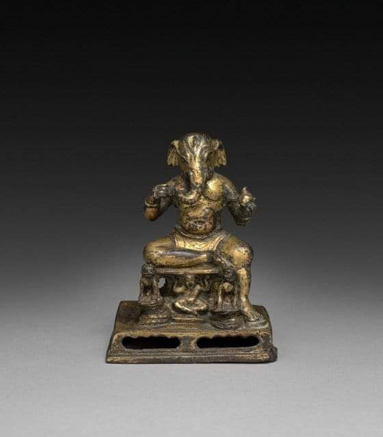 BackInTimeIndi1's tweet image. Shri Ganesha, 7th Century idol  (1300 Years Old) from Tang Dynasty, China. 

(Photo - Cleveland Museum of Art)