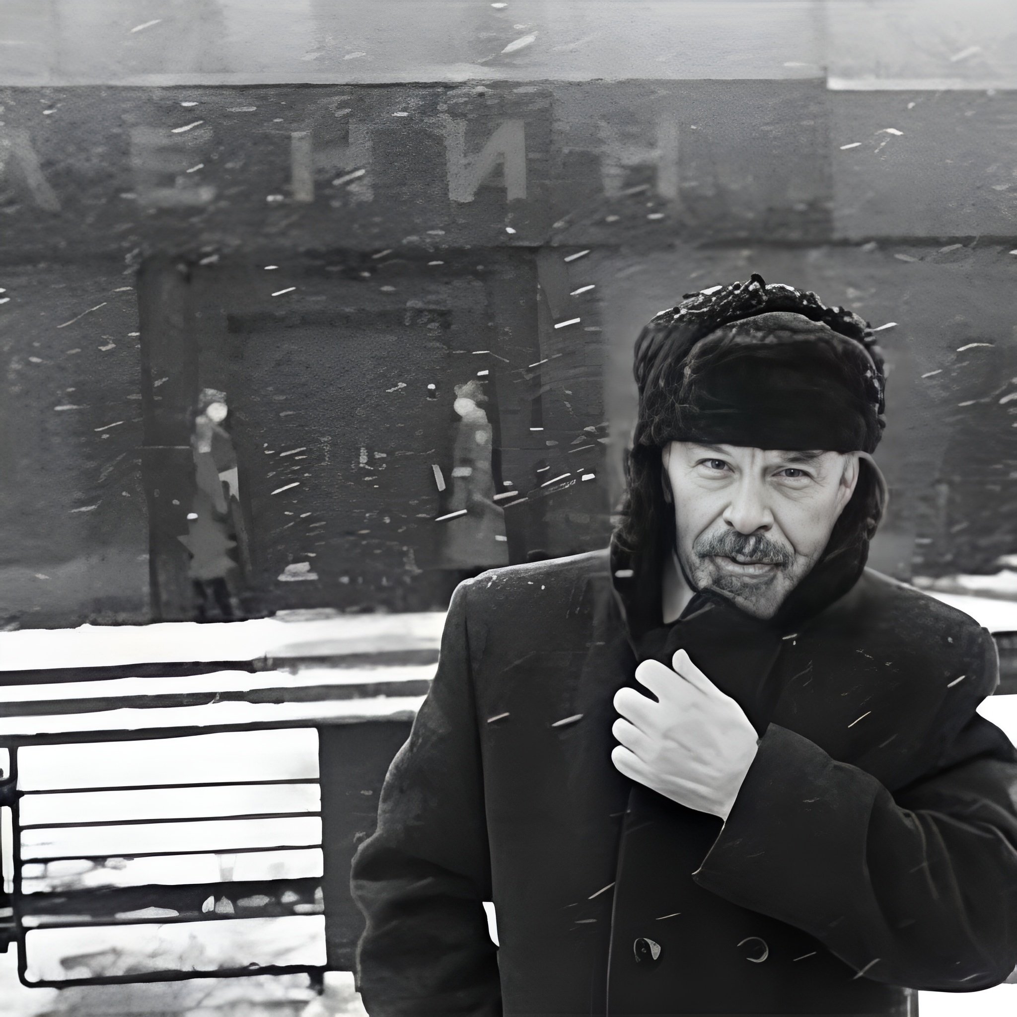 Сталин в ушанке