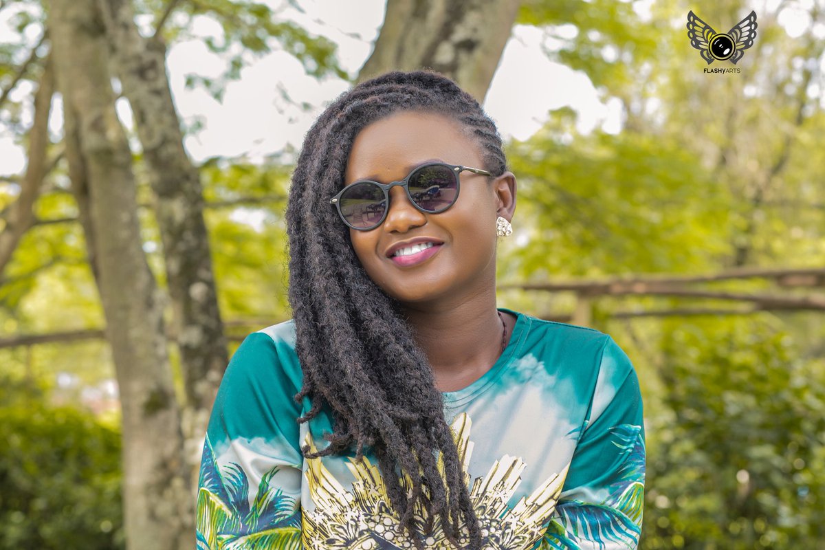 flashy_arts's tweet photo. African beauty🥰🥰🥰
Pics by @flashy_arts
Contact us on 0758943426 for any kind of photography/Videography or visit our office at MUSIIME MUKAMA ARCADE, MBAGUTA STREET, MBARARA room T16...thx
#footprintsofart
https://t.co/XmEiPkNpTT https://t.co/HpKcsI2qd6