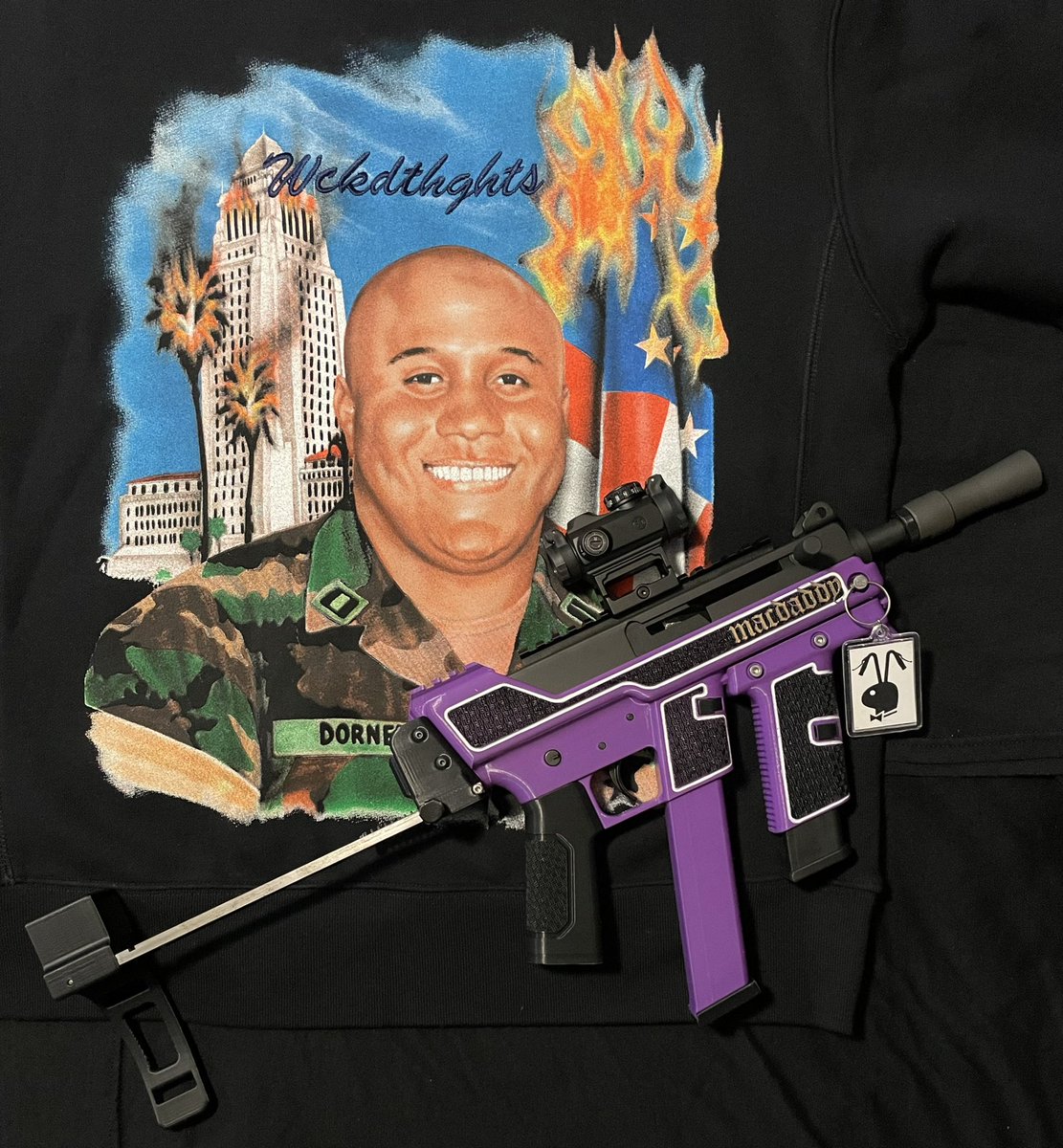 guttercheese's tweet photo. Not all hero’s wear capes. #MacDaddy #M11 #pewpew #3DPG #Dorner @wckdthghts @Yeezy_Prints @digitalnimbus_ https://t.co/gAjpBZdoR9