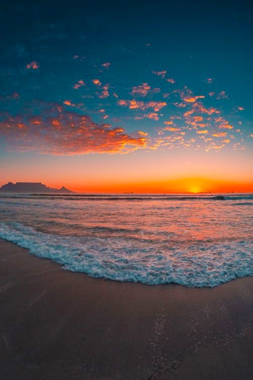 ApolloVentuno's tweet photo. Colori 💛☀️🌊 https://t.co/6sUCNUSH9m