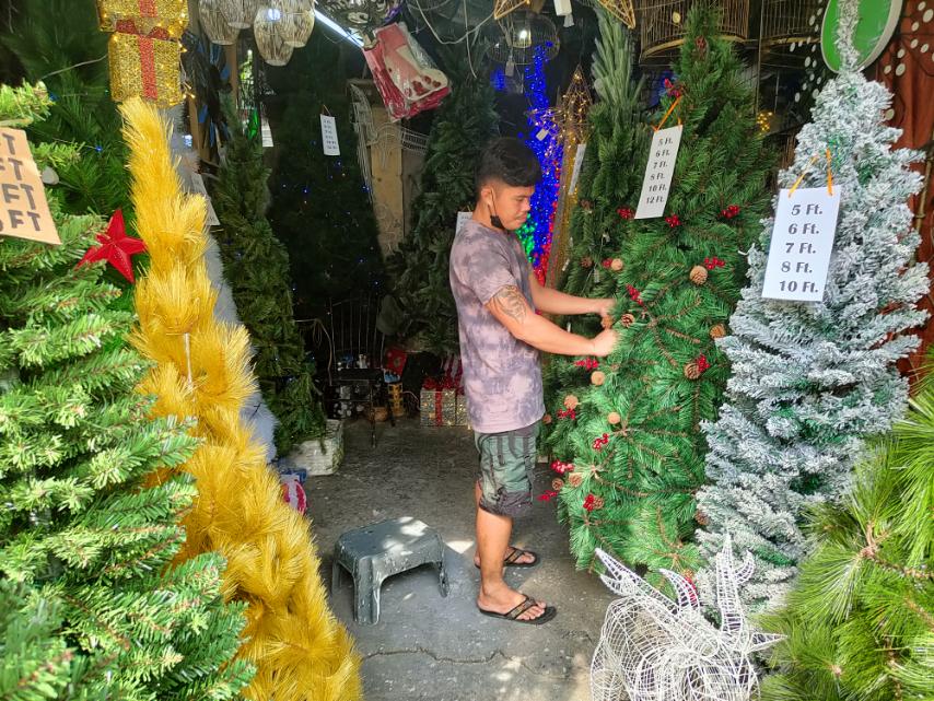 Philippine News Agency on Twitter "READY FOR 'BER'. Vendors arrange