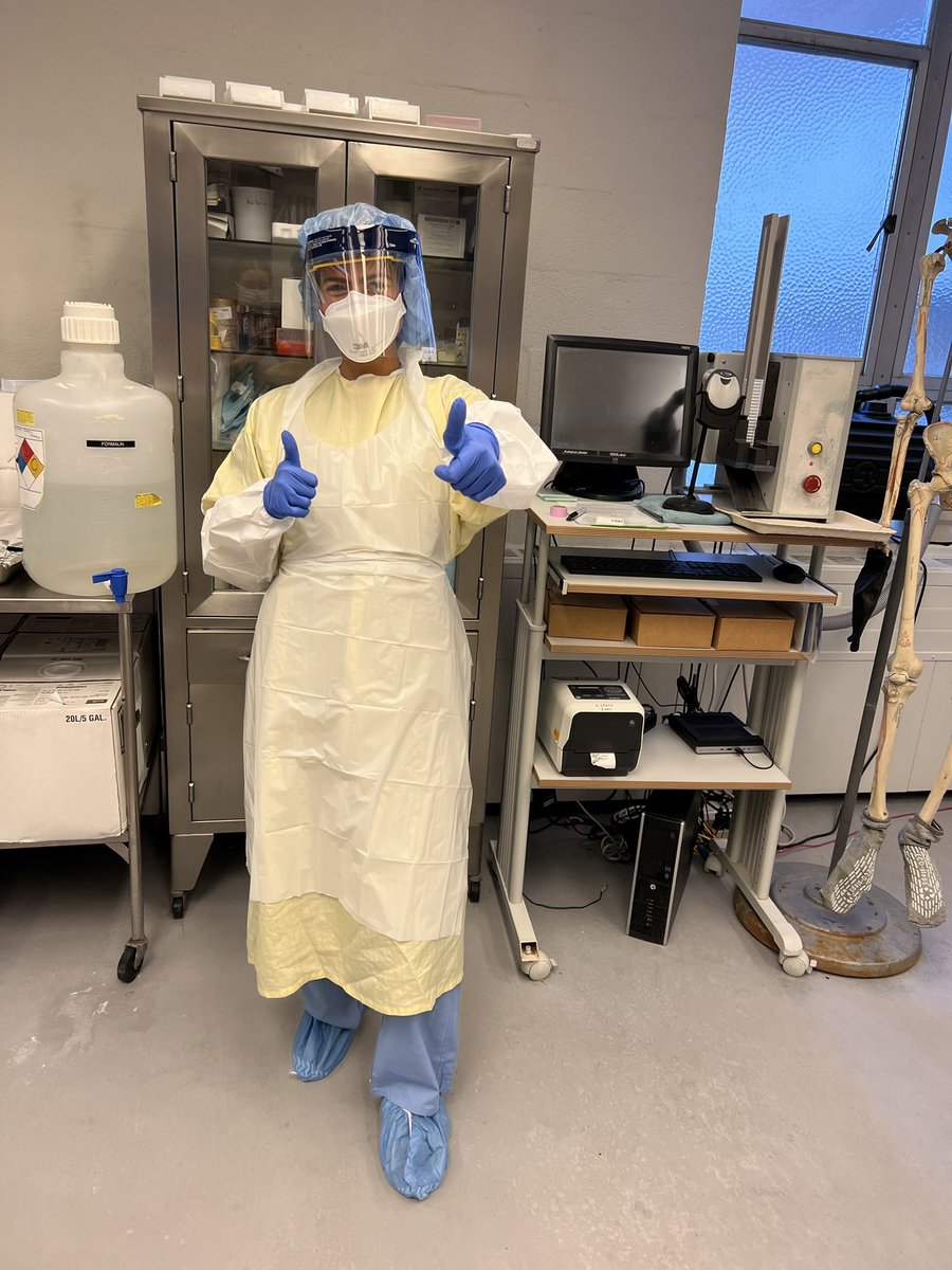 Carol2Path's tweet photo. Sent this pic to my family today 😂 so much PPE on
This week I’m the solo resident on #autopsy; slowlyyy but surely my knife skills in the gross room and kitchen are improving 😅 #PathTwitter https://t.co/Uk8lOdZQz5