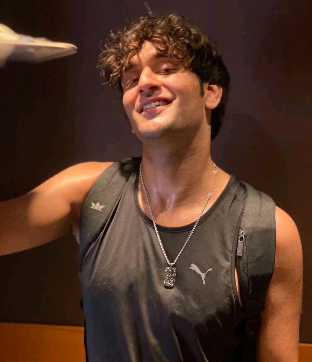 NymphaeaN's tweet photo. Good morning VG. Have a good day ahead. @Iam_VikasGupta 
#lostsouls
#goodmorning
#VikasGupta ❤️ https://t.co/rmCu3MMBnH