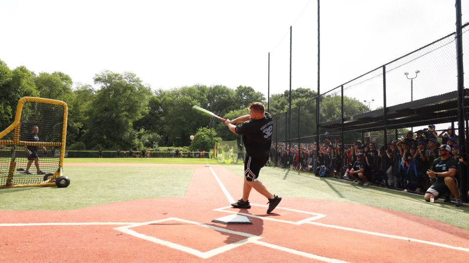 NassauCountyPAL's tweet photo. NY Mets Daniel Vogelbach paid a visit to our Massapequa PAL Sports Complex today &amp; helped to lead a clinic for our youth participants. Lots of skills &amp; drills filled the day as well as a meet &amp; greet to end the day. @NassauCountyPD @NewYorkMets @nassaucountypba https://t.co/zhXy7h8qBw