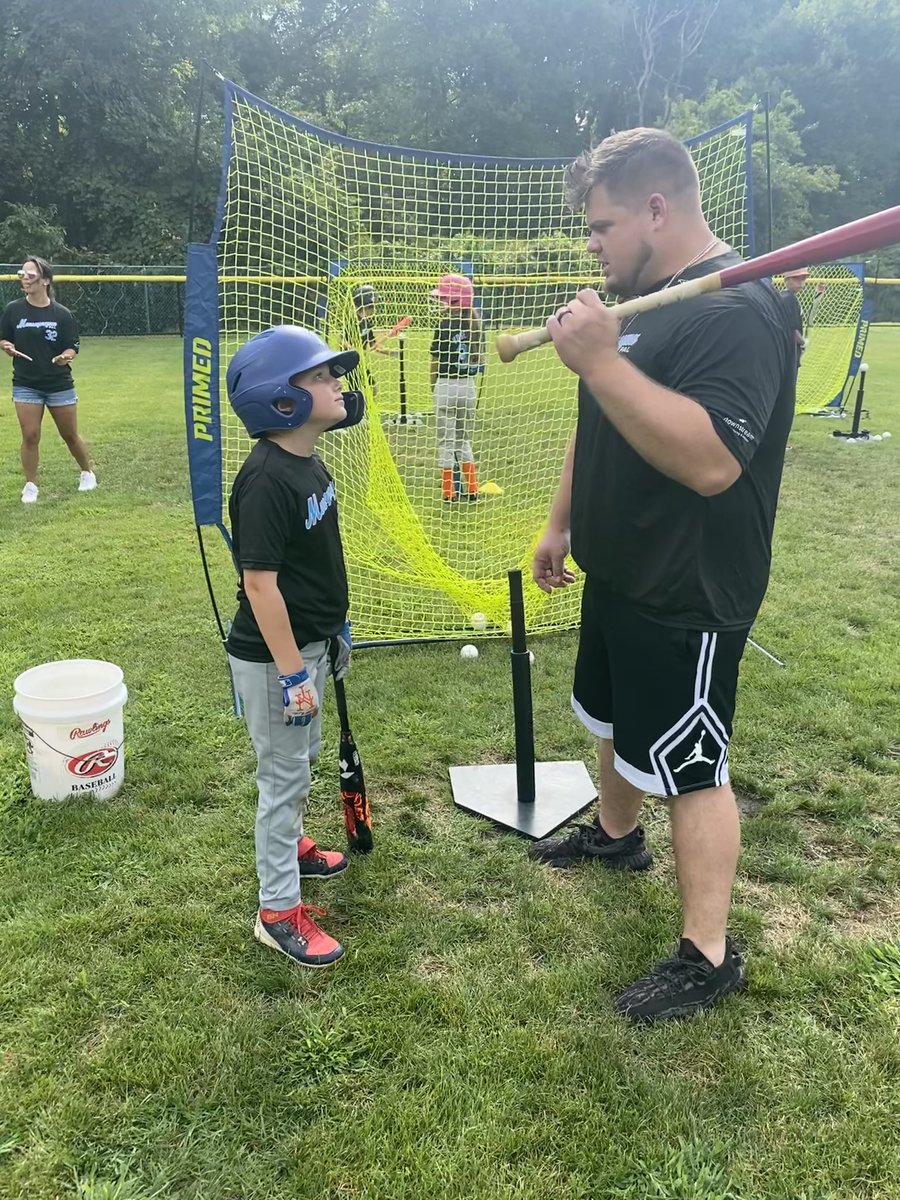 NassauCountyPAL's tweet photo. NY Mets Daniel Vogelbach paid a visit to our Massapequa PAL Sports Complex today &amp; helped to lead a clinic for our youth participants. Lots of skills &amp; drills filled the day as well as a meet &amp; greet to end the day. @NassauCountyPD @NewYorkMets @nassaucountypba https://t.co/zhXy7h8qBw