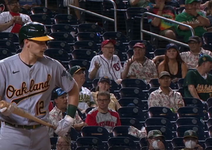 925mlbfan's tweet photo. @jennifertru07 doppelgänger at the Nats game? Could it be?? https://t.co/Fh0KjzwyoL