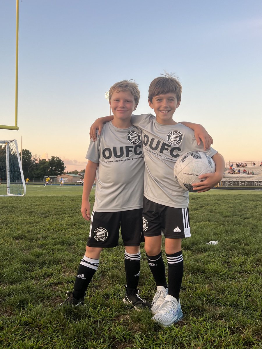 clubohionorth's tweet photo. π¨OUFC SELECT U10B had a blast as Ball Boys for tonightβs @Braves_Soccer vs @OOHSMensSoccer match. π₯β½οΈβ€οΈ#CharacterCommitmentCommunity https://t.co/0I8ujicWxR