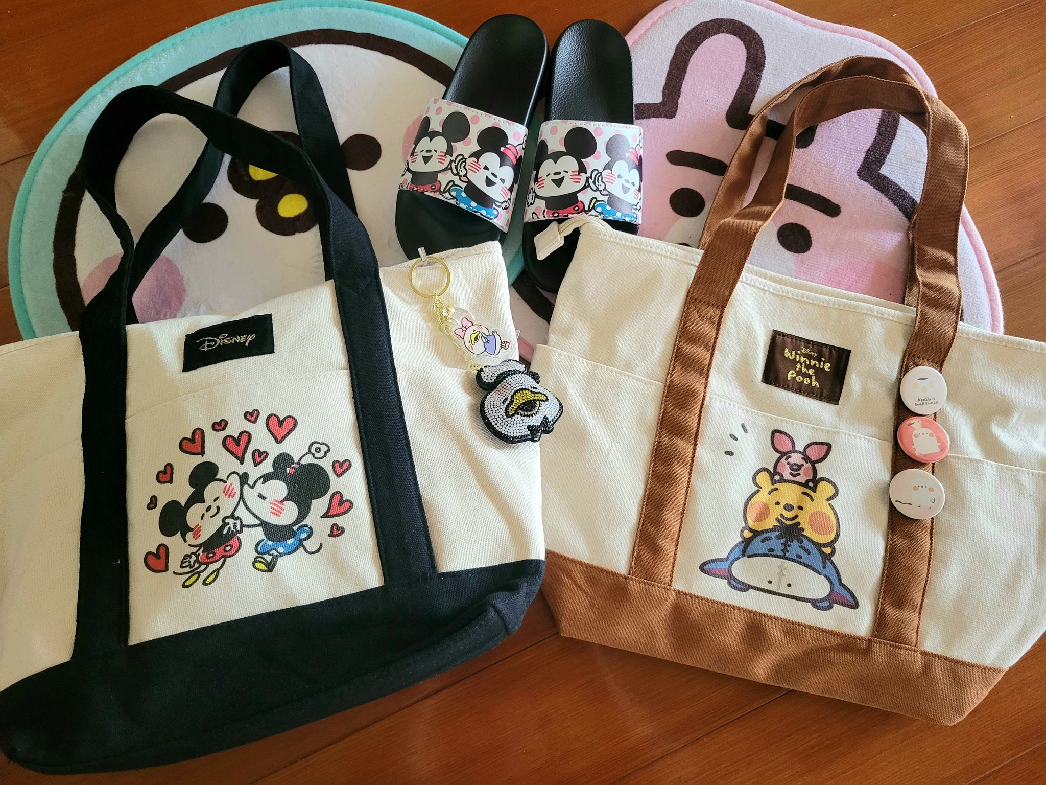 Muiぷる しまむらが開店と同時に買ってきました ｶﾜｲｲ W ｶﾜｲｲ 個人的にはドナルドのトートバッグとかもあったら良かったのになぁ W ﾁﾗﾁﾗ カナヘイ しまむら T Co Byfqxhsewh Twitter