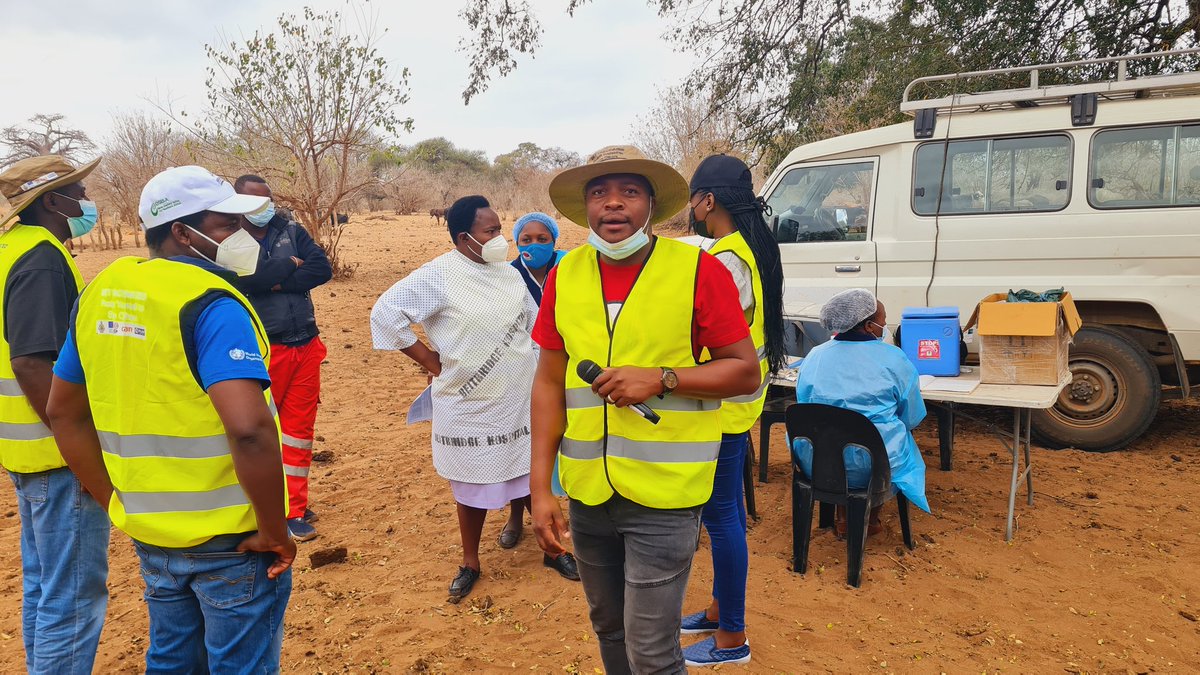 LloydMungoni's tweet photo. COVID 19 VACCINE CAMPAIGN
Beitbridge East : Chasvingo, Fula, Madaulo , Mandate and Makombe. Supported by @MoHCCZim and @DAC
30/08/22
Powered by @OnPointMedia4
#yourmessenger #MasterPlayer #humanitarianwork #ambassador #getvaccienatedcovid19 https://t.co/eZ0xcKv4GD