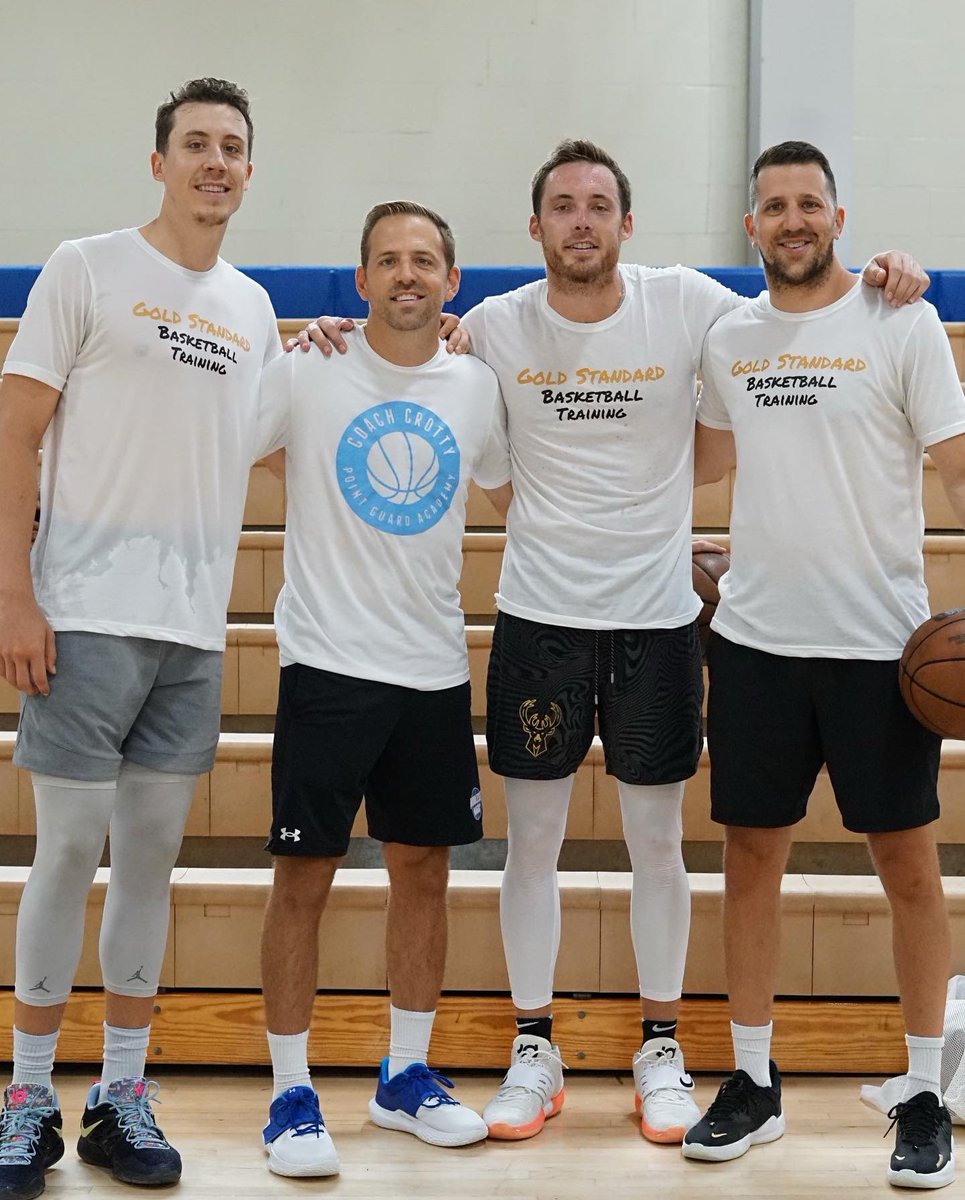 MiddlesexMagic's tweet photo. Gold Standard training with our current NBA players Pat Connaughton and Duncan Robinson! Coach Giordano and Coach Crotty working with the best Magic alumni ever as they add to their game while setting an example for our next generation! #GoldStandard #MagicFamily #MoreWorkPlease https://t.co/1vzjN86Hr7