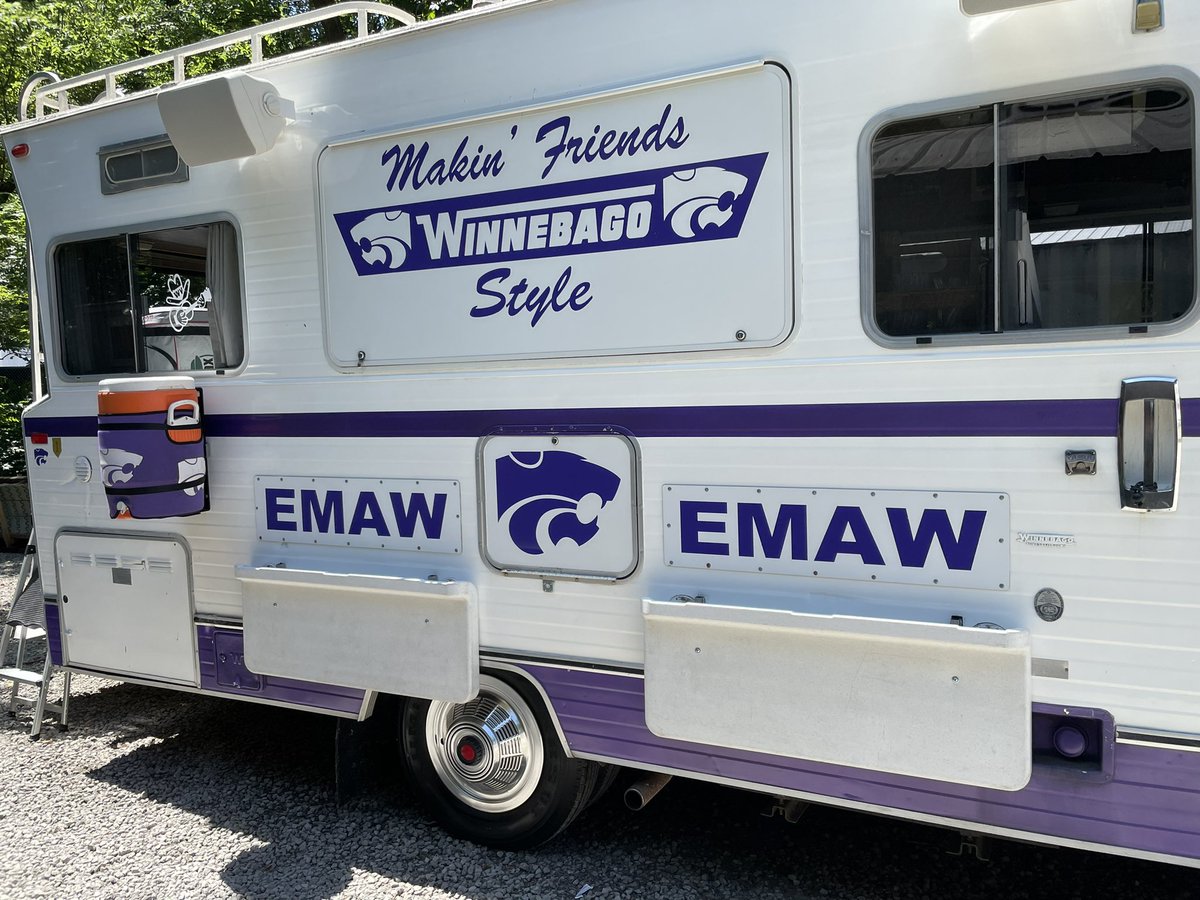 letsgetgrillin's tweet photo. @CoachJTang This Caturday is going to be great for your first experience of K-State TAILGATING! Stop by our spot…East Side RV40 right by Vanier and see how we enjoy and celebrate @KStateFB #EMAW #MHK #WINNEBAGO https://t.co/PU8Fgk9Vli