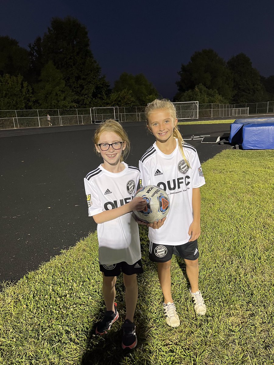 clubohionorth's tweet photo. π¨OUFC SELECT U11G loved being Ball Girls for the @OOGS_ vs @olentangywsoc22 π₯β½οΈβ€οΈ #WeAreOUFC #CharacterCommitmentCommunity https://t.co/wPSiEHcP8B
