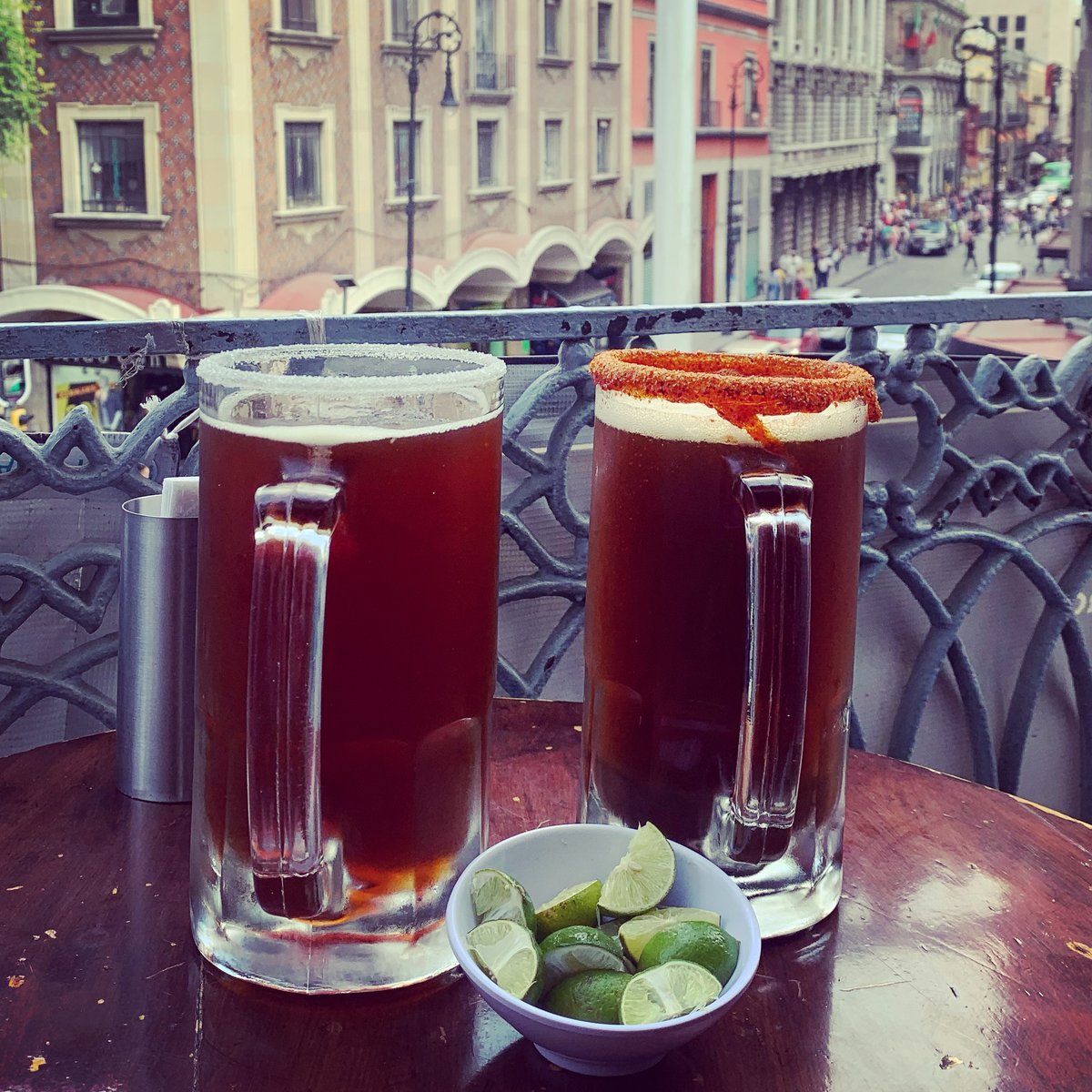 e_shalem's tweet photo. Distrito urbano 
#beer #deink #cheers #downtown #cdmx #date #enjoy  #picoftheday 208 https://t.co/t0CytFFauQ