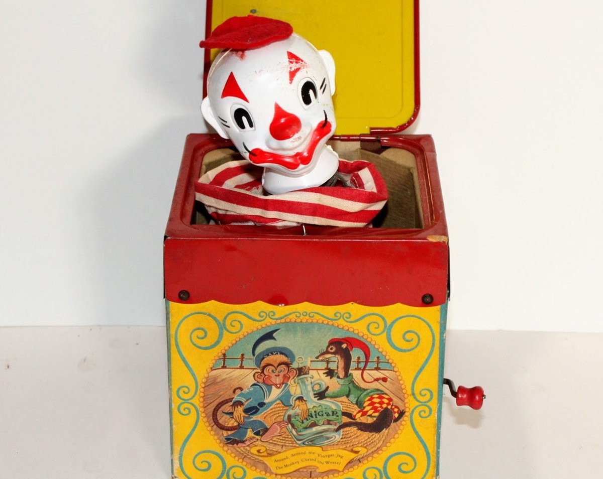 aarash19's tweet photo. 1940's Mattel "Jolly-Tune The Clown" Jack In The Box Wind Up Toy
 #WindUpToy #Jollytune #clown #jack #Mattel #MarbleValleyVintage #EtsyEmail

👉https://t.co/jDZv4GVn51 https://t.co/XKSBiS77p9