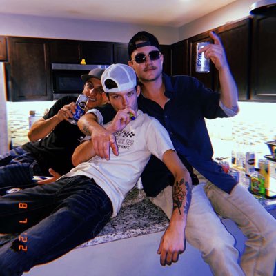 robbencasey's tweet photo. #NewProfilePic https://t.co/GliKgPgW5E