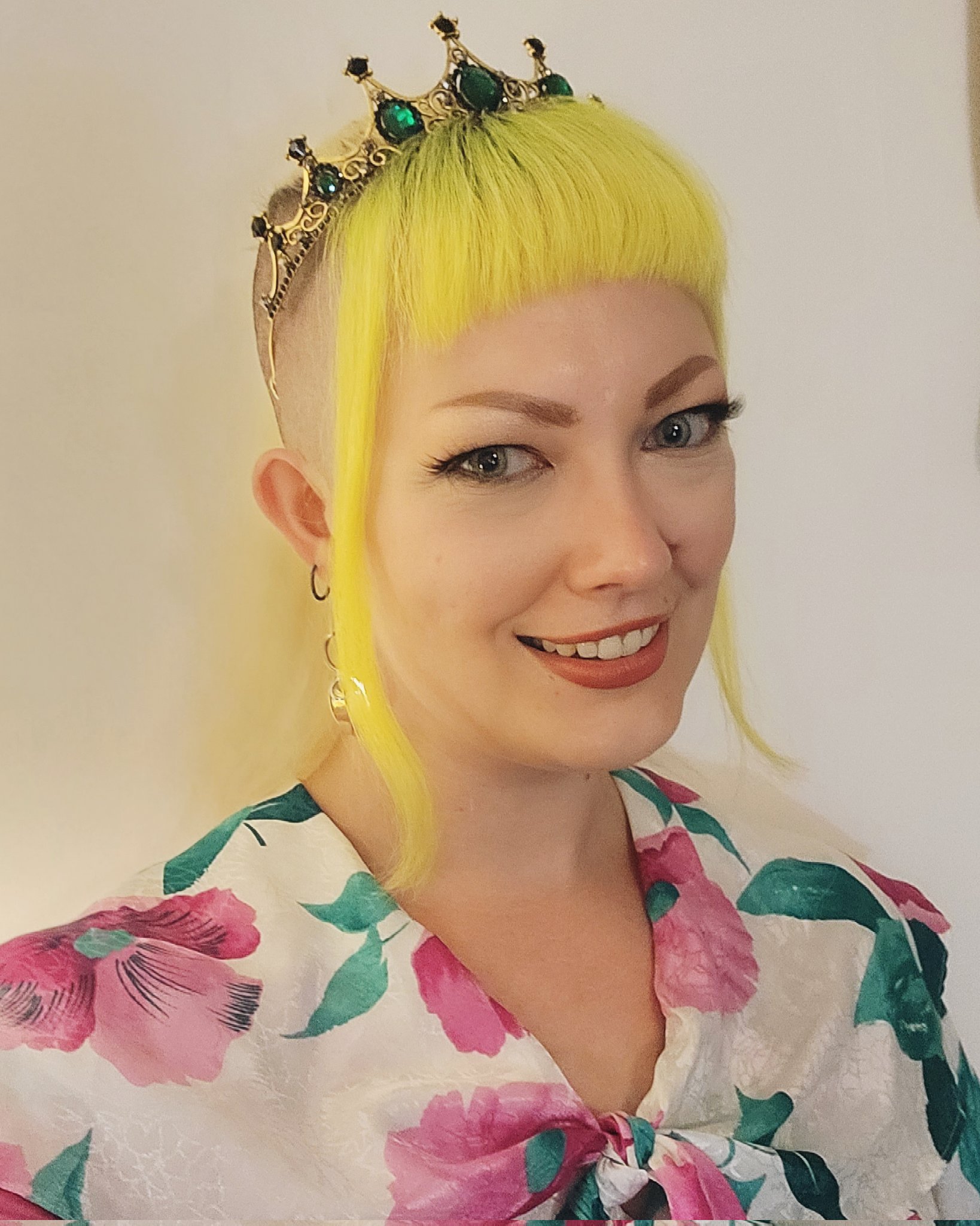 TW Pornstars - 2 pic. Mx SF Leather Denali ⛓️💈. Twitter. Feeling so cute and regal in these new