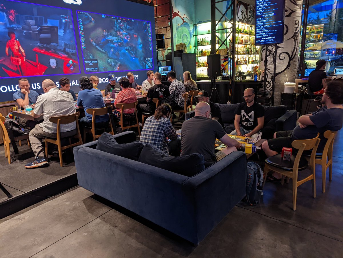 hypno_beam's tweet photo. @teamcovenant I wasn't kidding when I said the #Netrunner scene is thriving in NYC! Thanks @ProjectNISEI for the game and thanks @OS_NewYorkCity for the space! https://t.co/9AOLRCBhKG