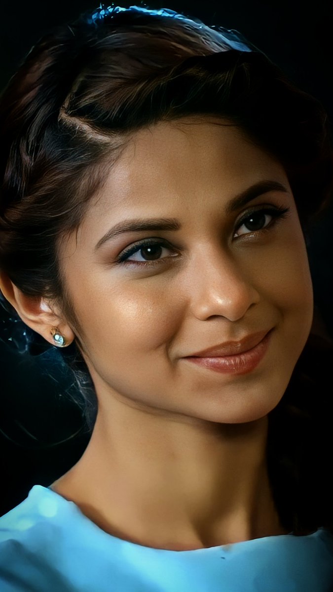 Jenniferstannn's tweet photo. This Smile Captivate Our Heart #JenniferWinget https://t.co/tbxTKtuzXB