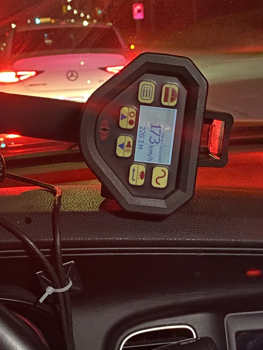 PeelPolice's tweet photo. A man from Whitby was stopped for traveling 173 km/h in a 80 km/h zone in Brampton. His Drivers License was suspended for 30 days and vehicle impounded for 14 days. 

Speeding is usually a factor in many serious or fatal collisions, so please DO NOT SPEED. #drivesafe #roadsafety https://t.co/AZPNgH0EU1