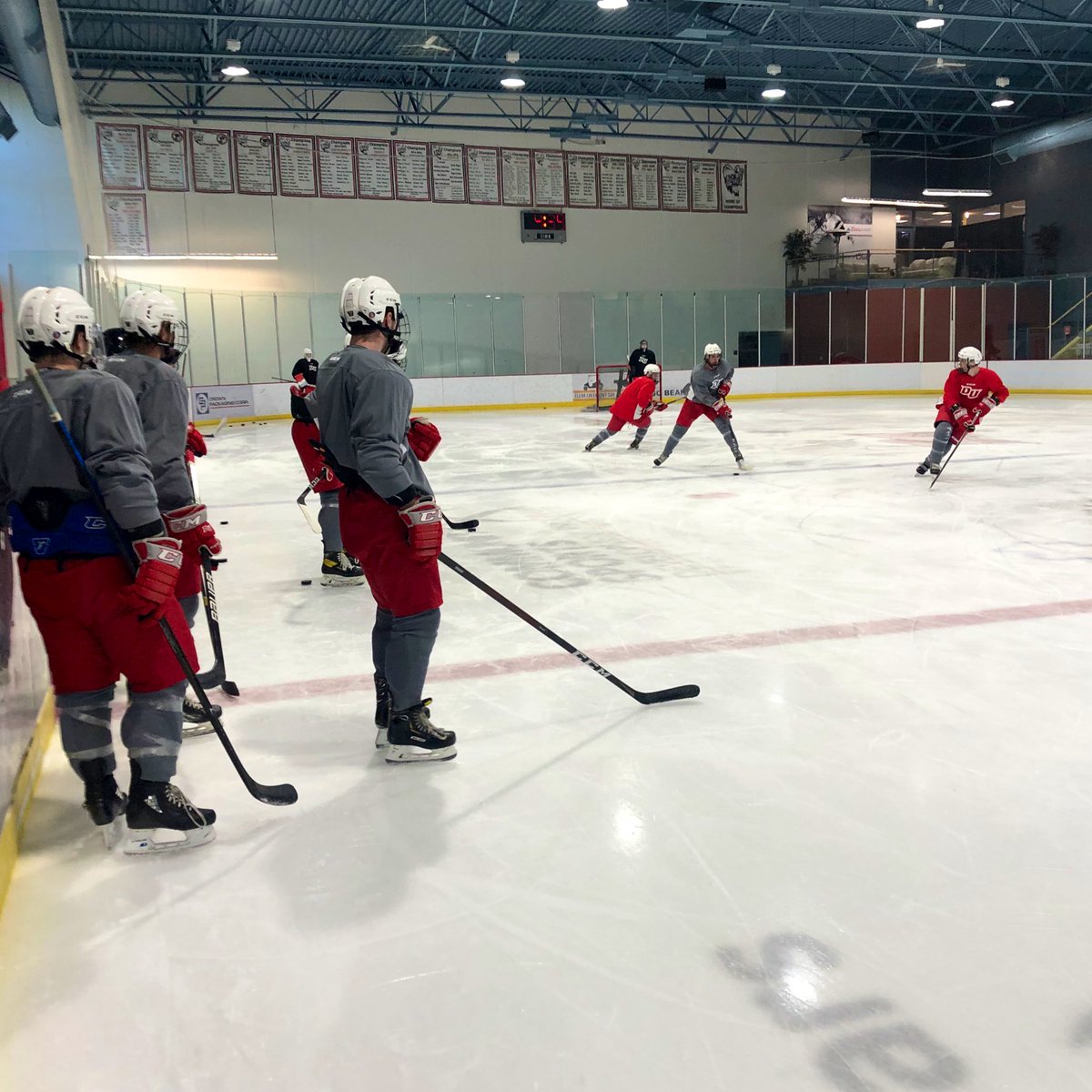 DU_IceHockey's tweet photo. Some shots from the first practice of DU Hockey Training Camp. #DruryHockey #DruryPanthers #allweDUiswin #CollegeHockey #SpringfieldMO https://t.co/9s9xQ7ZlNW