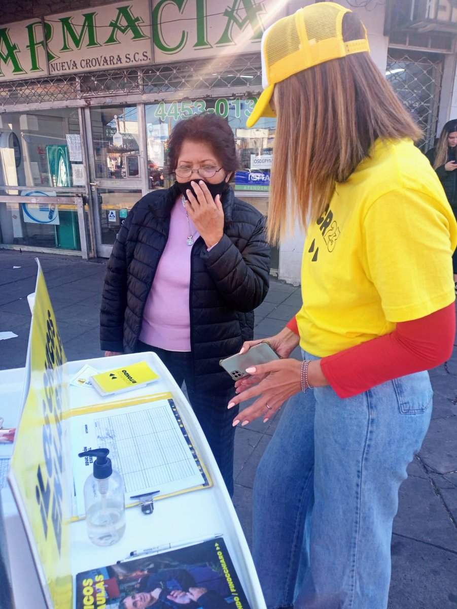 ProLaTabladaok's tweet photo. Hoy estuvimos en Av. Crovara y Acevedo juntando firmas y hablando con los vecinos, nos une la convicción de un futuro mejor para La Matanza.
#EducaciónServicioEstratégicoEsencial
#VillaInsuperable
#LaTablada
#LaMatanza
#FinocchiaroEnLaMatanza
@alefinocchiaro
@cristianritondo https://t.co/feLZ5ZxxlL