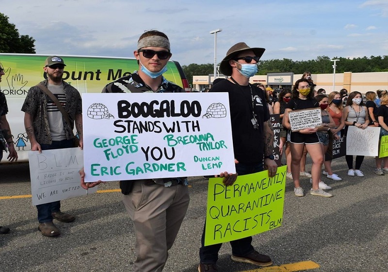 Bane16345871's tweet photo. @SLudowigs @TimRunsHisMouth Boogaloo group is not a nazi, or right or left. https://t.co/FXietopRoc